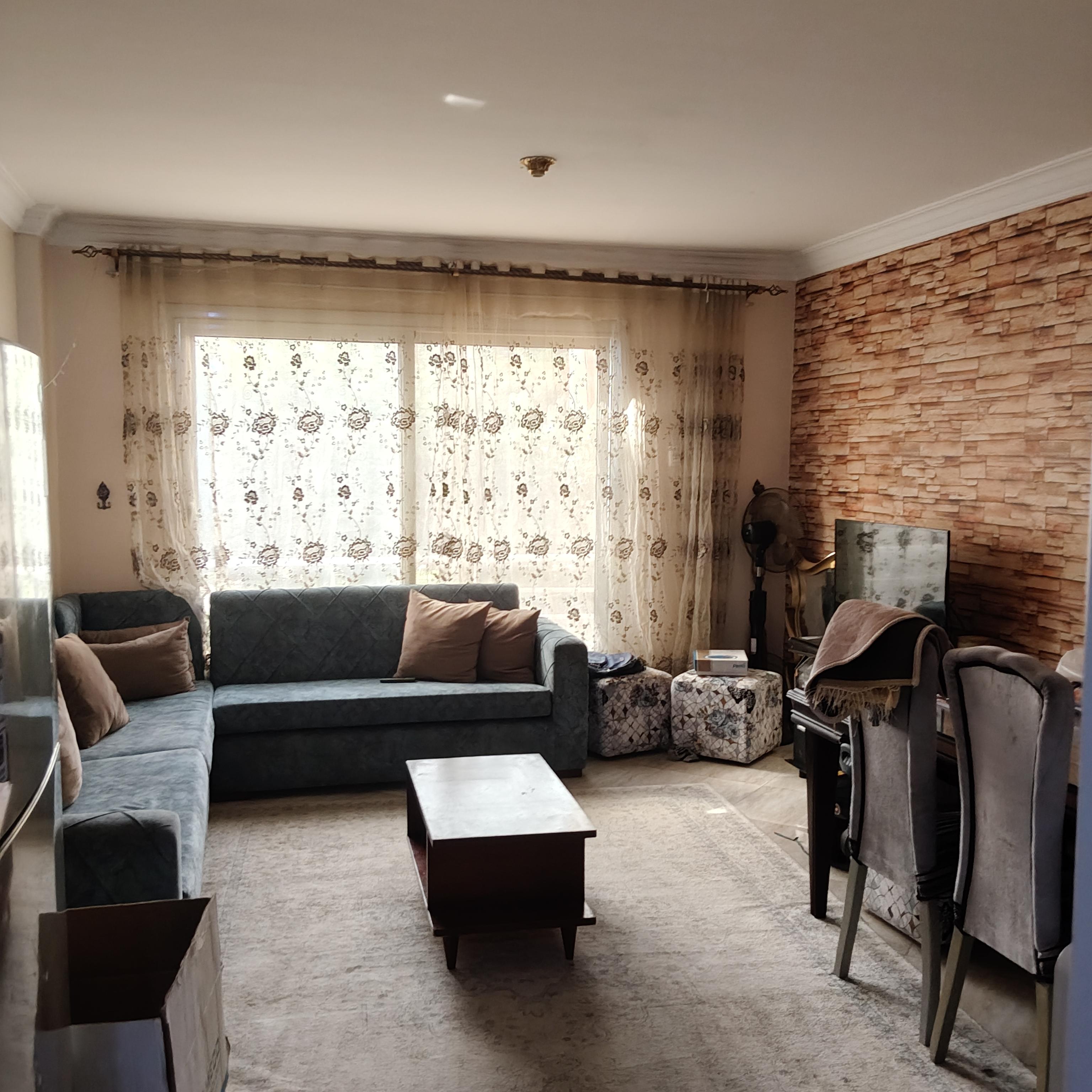 ريسبشن شقة 130 متر دار مصر شرق المعهد